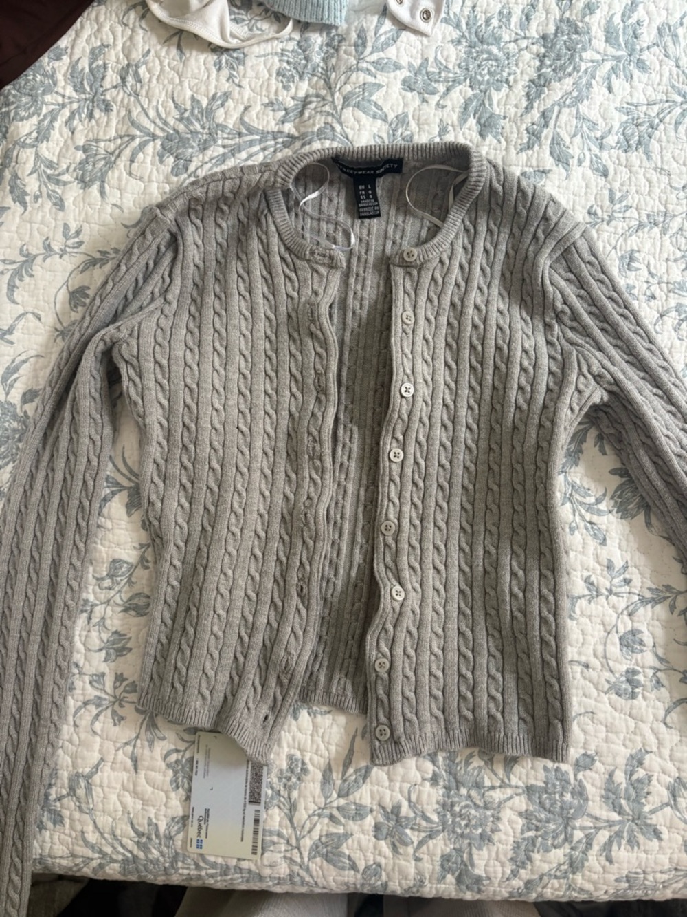 Cable-Knit Crewneck Cardigan Sweater - Light Gray